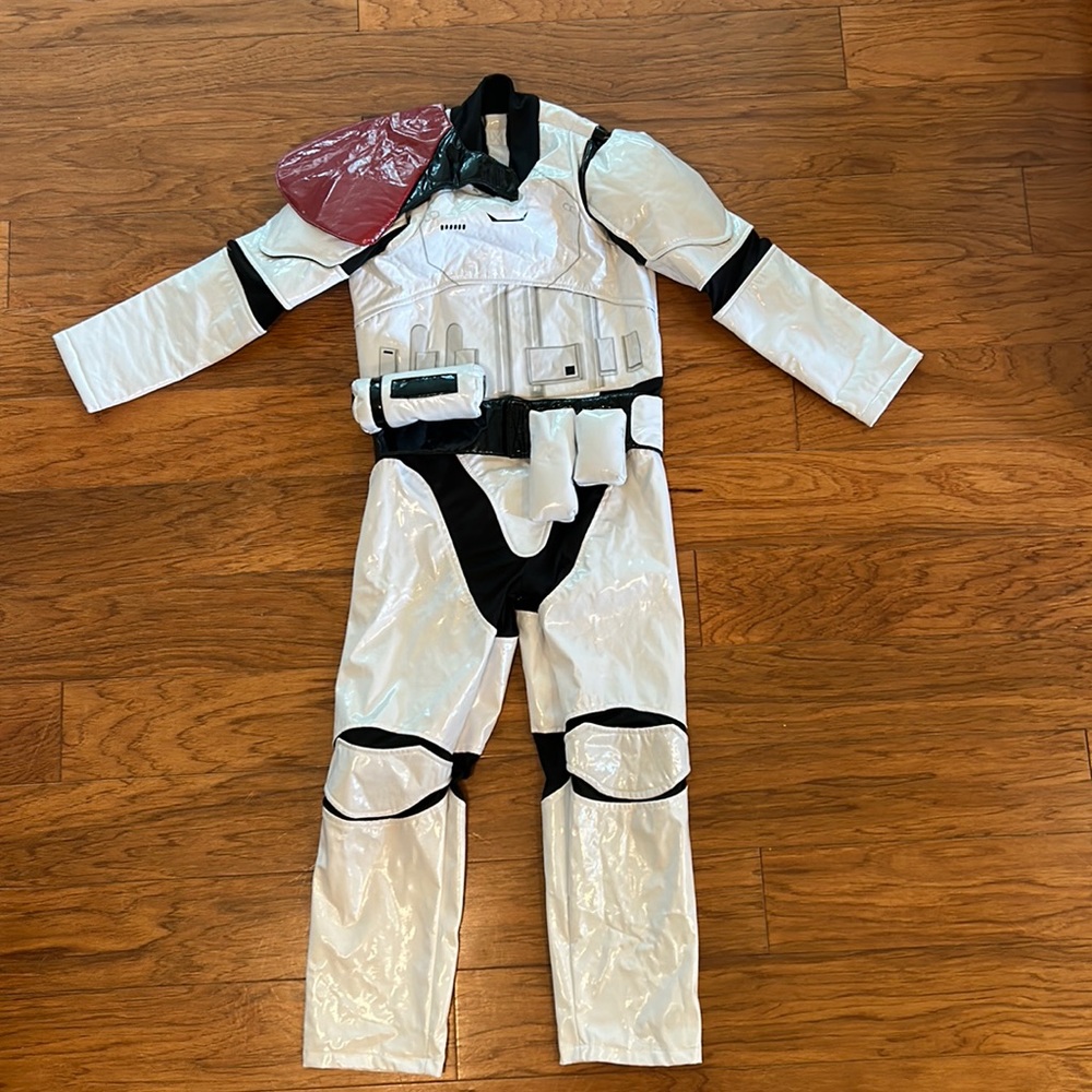 Disney Stormtrooper costume 7/8